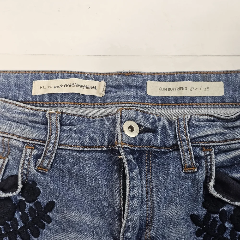 Anthropologie Pilcro & the Letterpress Blue Embroidered Slim Boyfriend Jeans 28 - Picture 4 of 14
